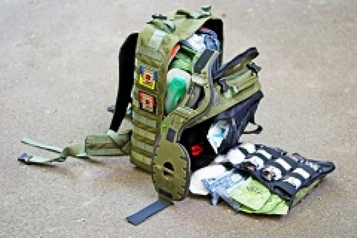 При содействии сети «ОККО» и программы FISHKA укомплектовано 35 рюкзаков для парамедиков