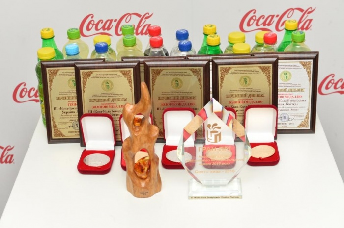 Кока-Кола Бевериджиз Украина второй год подряд признана лидером отрасли безалкогольных напитков 