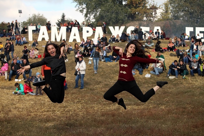 «Momentum» и «Borjomi» устроили Большое грузинское застолье