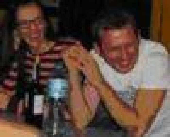 Непобедим народ, который умеет так смеяться!