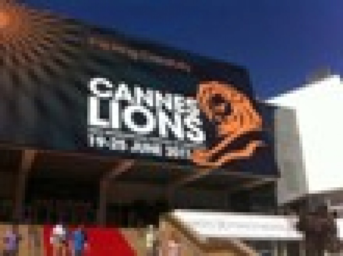 Наши в Каннах! Прямая трансляция – 2011!