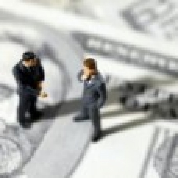 Половина украинцев готовятся к возможному наступлению кризиса  